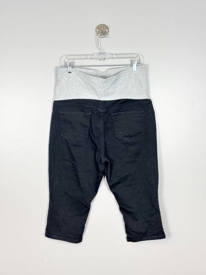 XL - Insider Premium Black Denim Capri