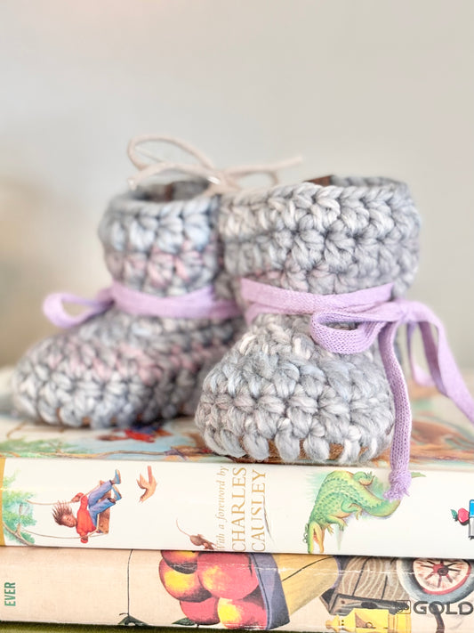 3-6 Mo. Emma & Fox Baby Booties - Lilac & Grey