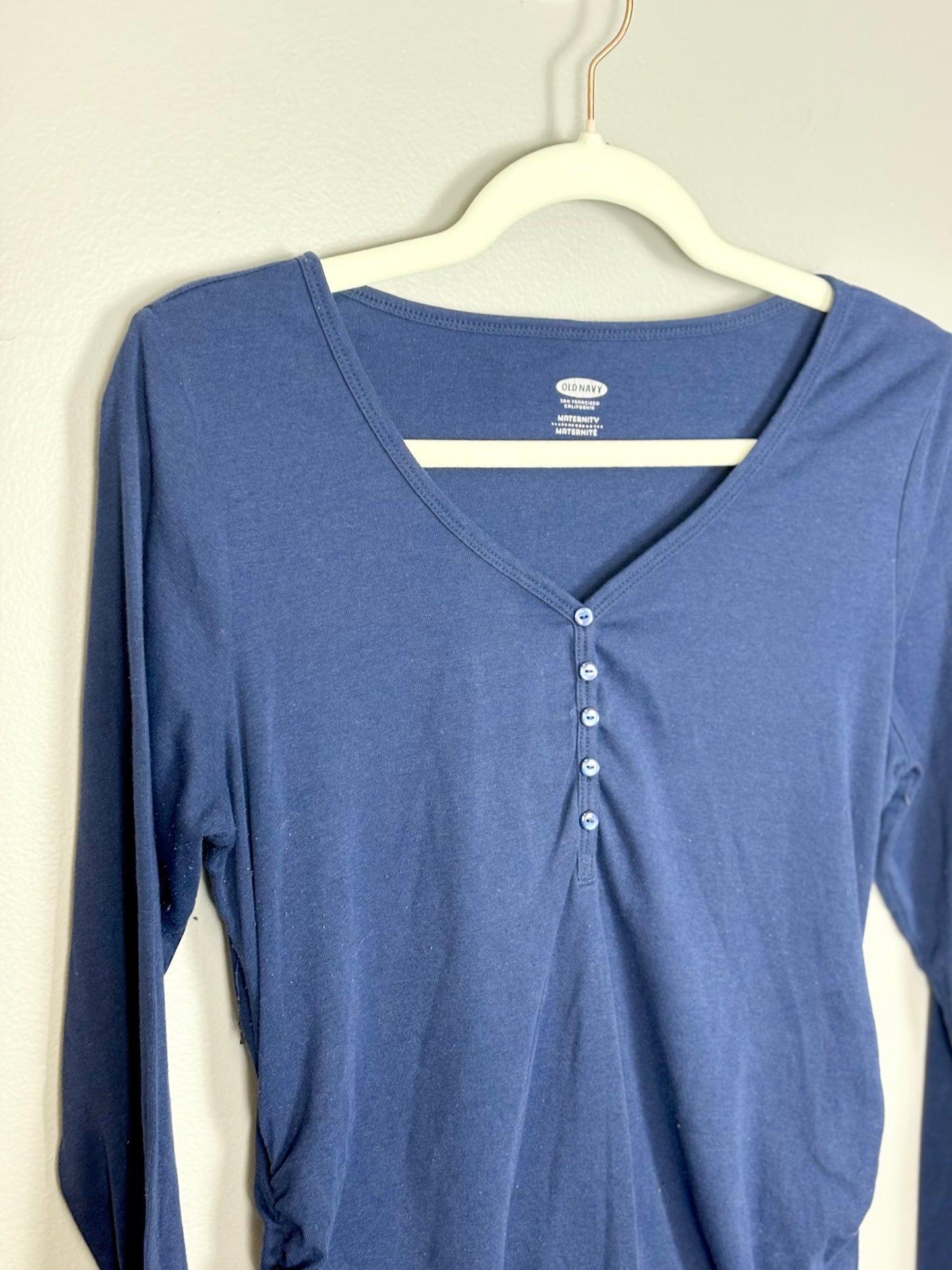 M - Old Navy Dark Blue Henley Long-Sleeve Shirt