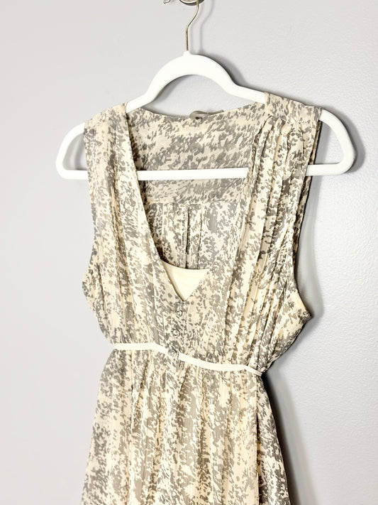 M - Thyme Chiffon Sleeveless Blouse