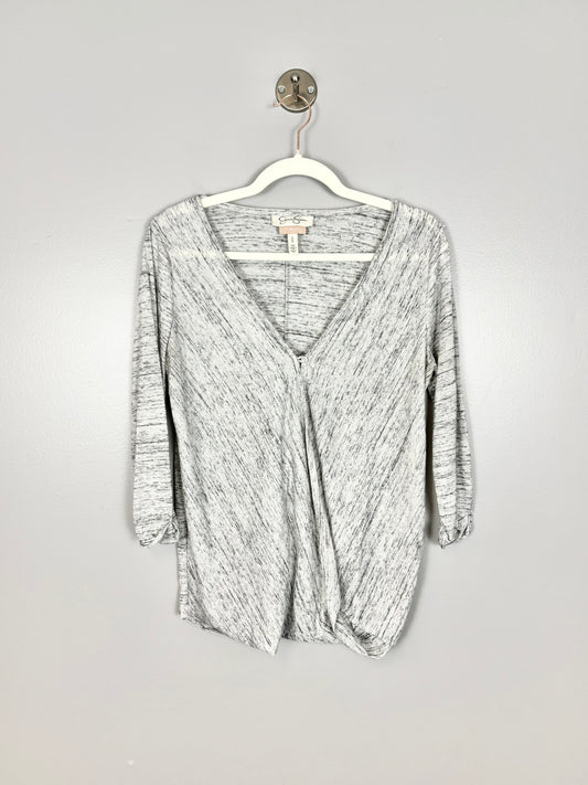 M - Jessica Simpson Variegated Light Grey Nursing Shirt
