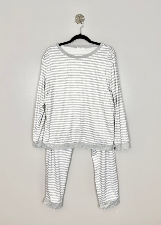 XL - Light Grey Stripe Nursing Pyjama Set