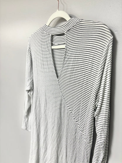L - Black & White Striped V-Back Long Sleeve Shirt