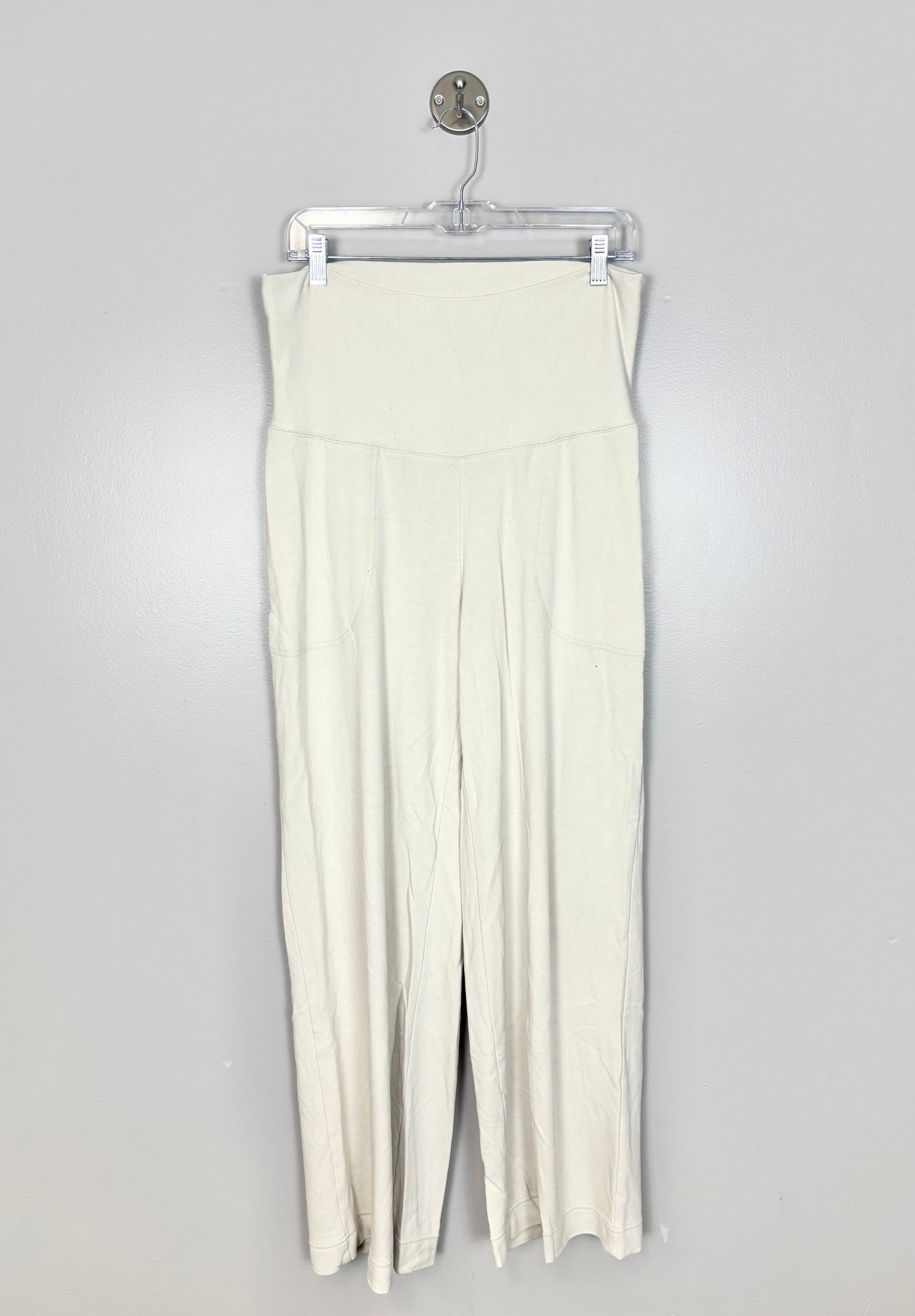 M - Old Navy Cream Sweats