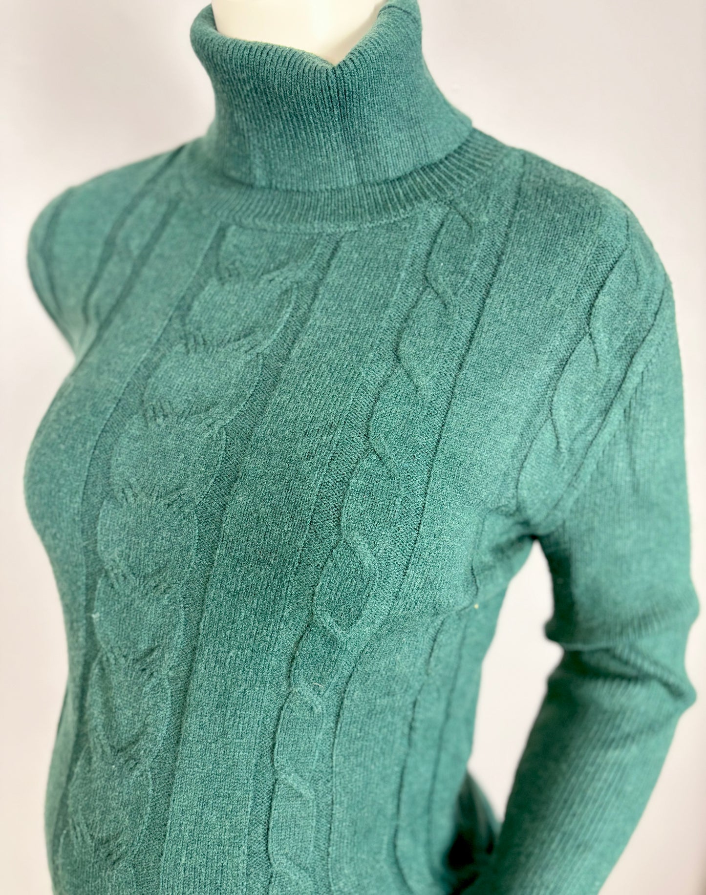 M - Emerald Green Cable Knit Sweater