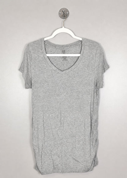 L - George V-neck Maternity Tee