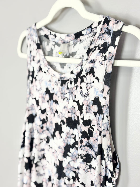 M - Essence Floral Knotted-Front Tank