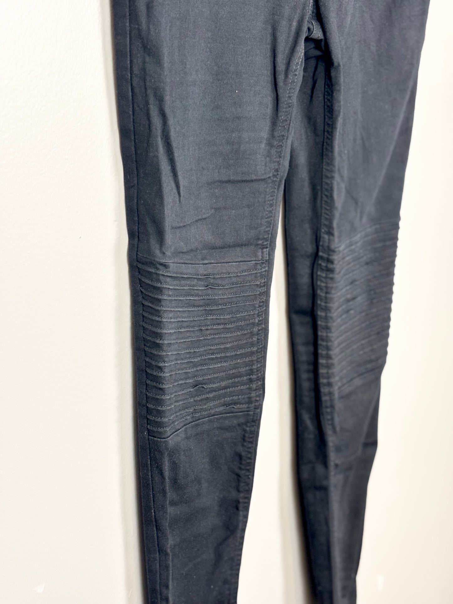 S/Size 6 - H & M Mama Skinny Black Jeans