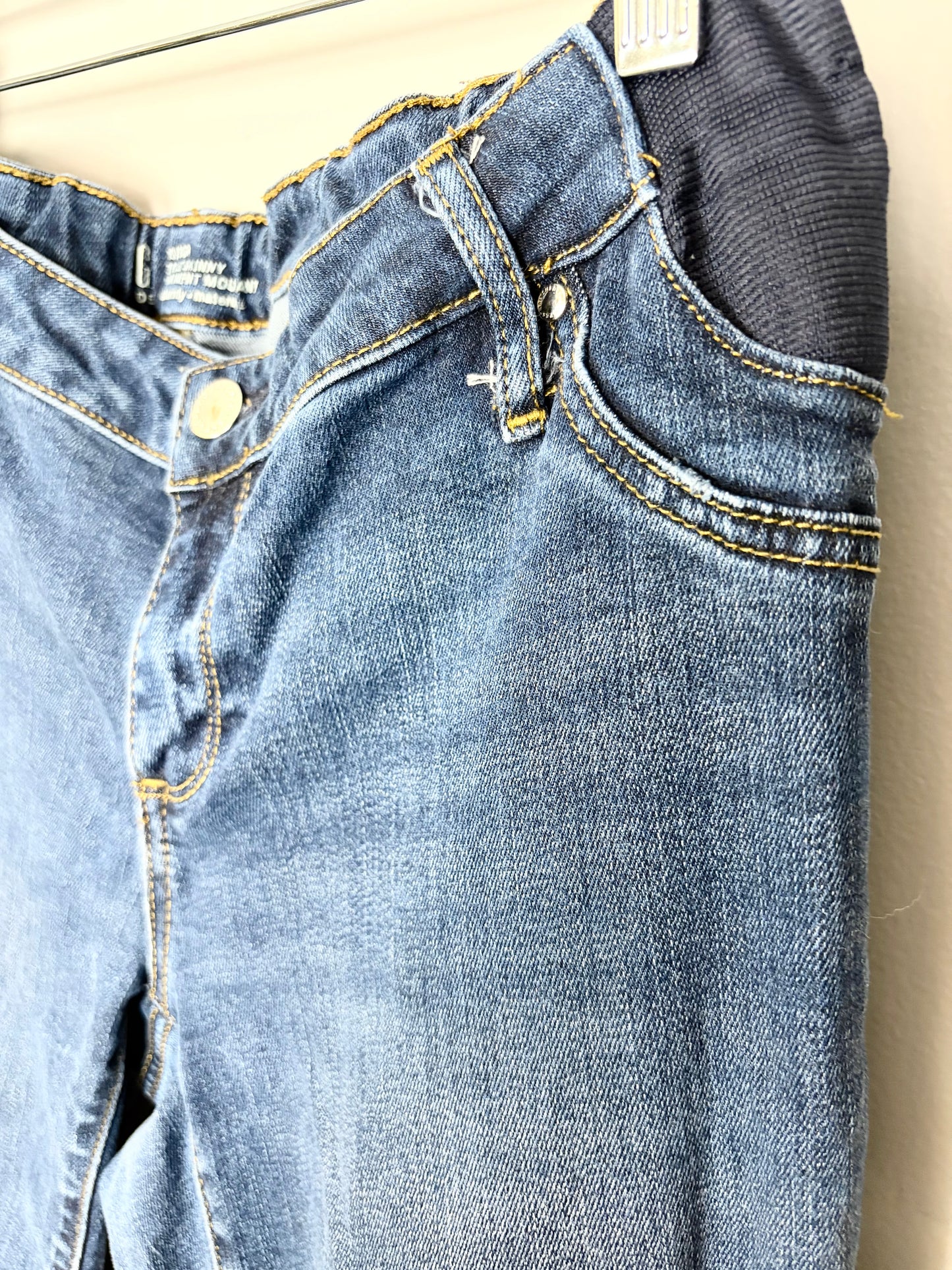 M/10 - Gap True Skinny Low Panel Denim