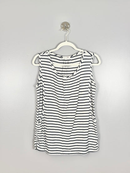 M - Smallshow White Striped Nursing Shirt