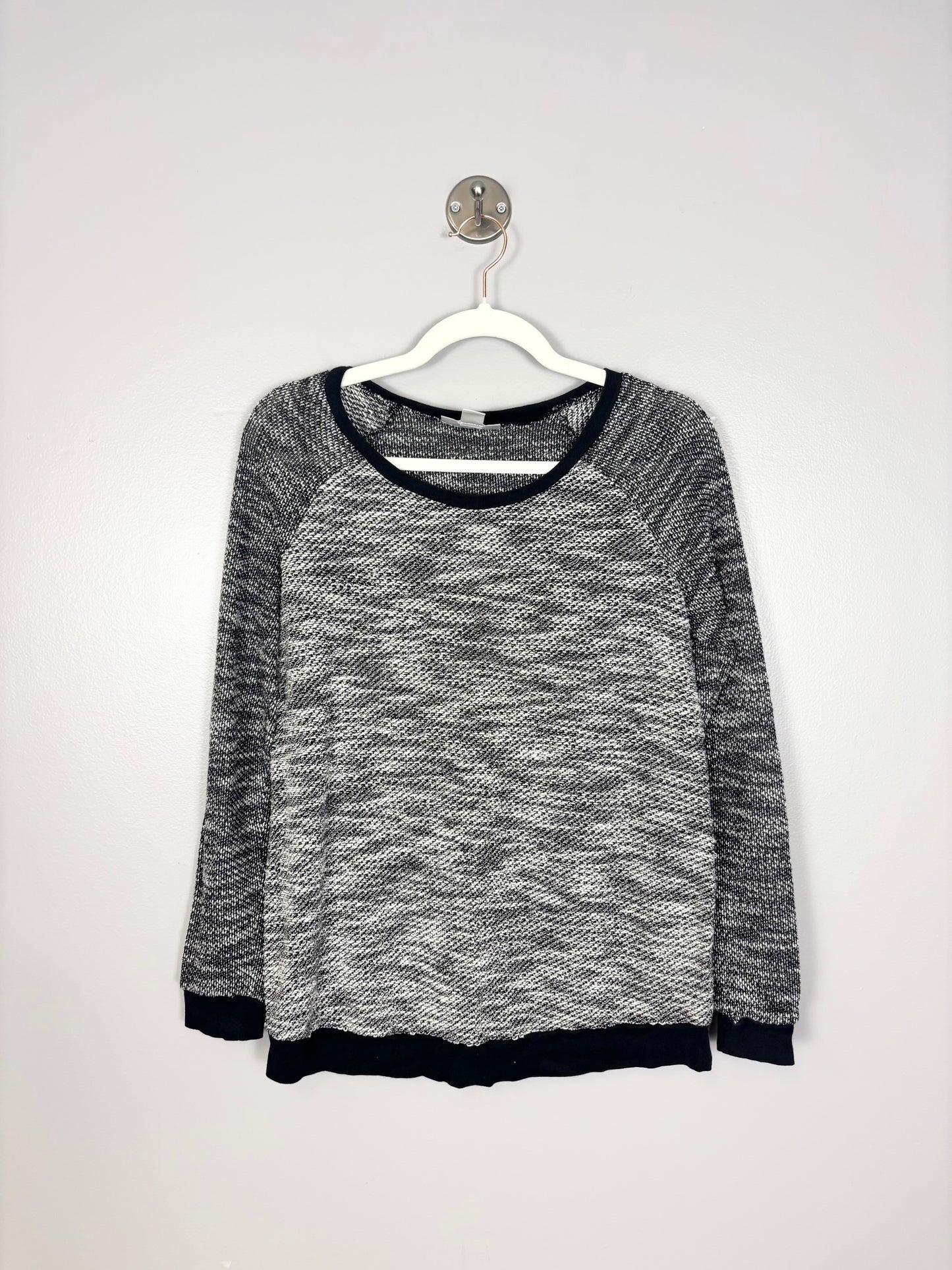 S - Motherhood Black Variegated Contrast Cuff Sweater