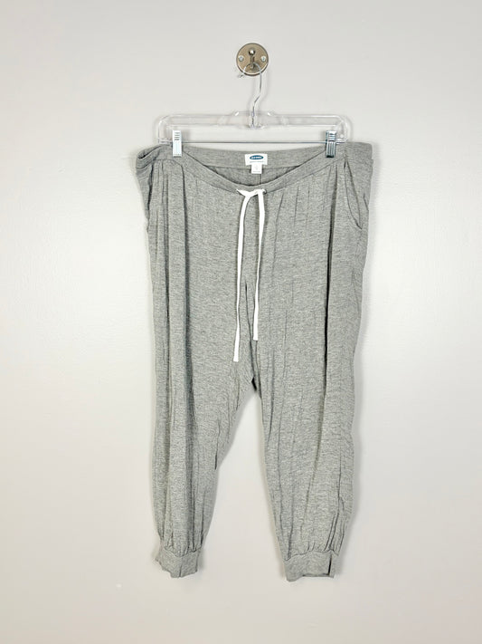 L - Old Navy Thin Grey Cuffed Lounge Pants