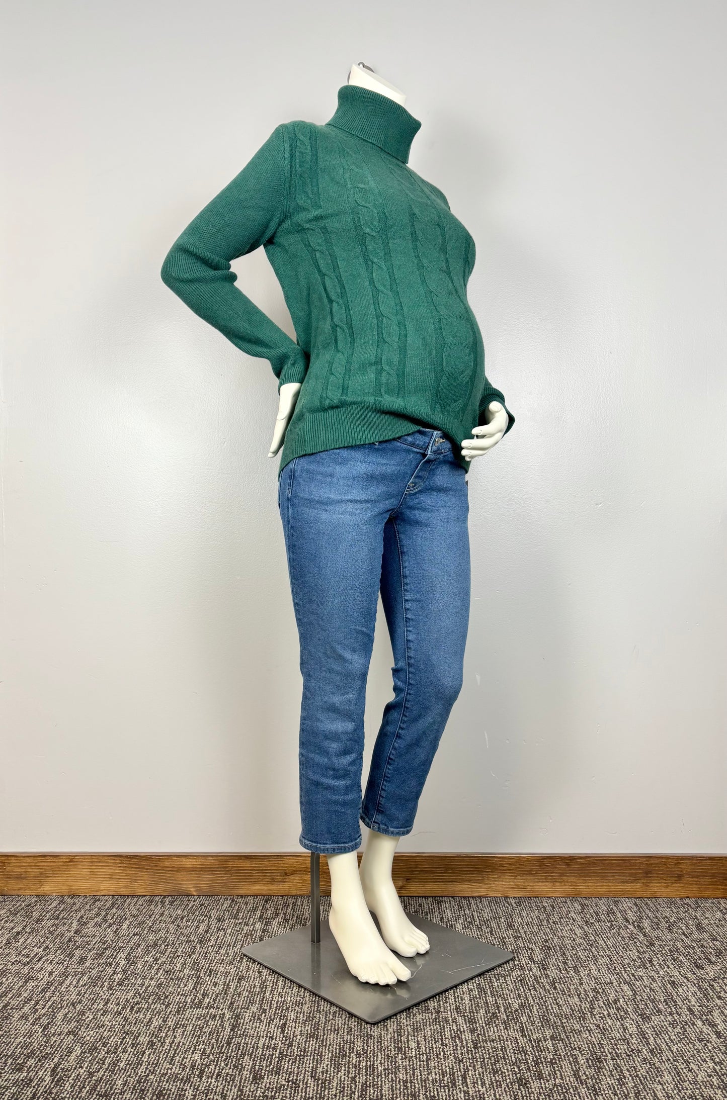 M - Emerald Green Cable Knit Sweater