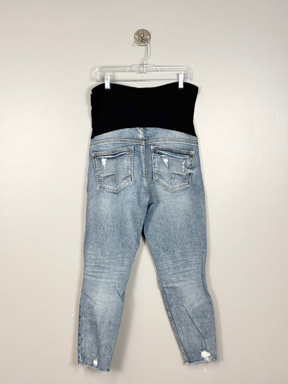 XL/Size 33 - Silver Jeans SUKI Skinny Crop Distressed Jeans