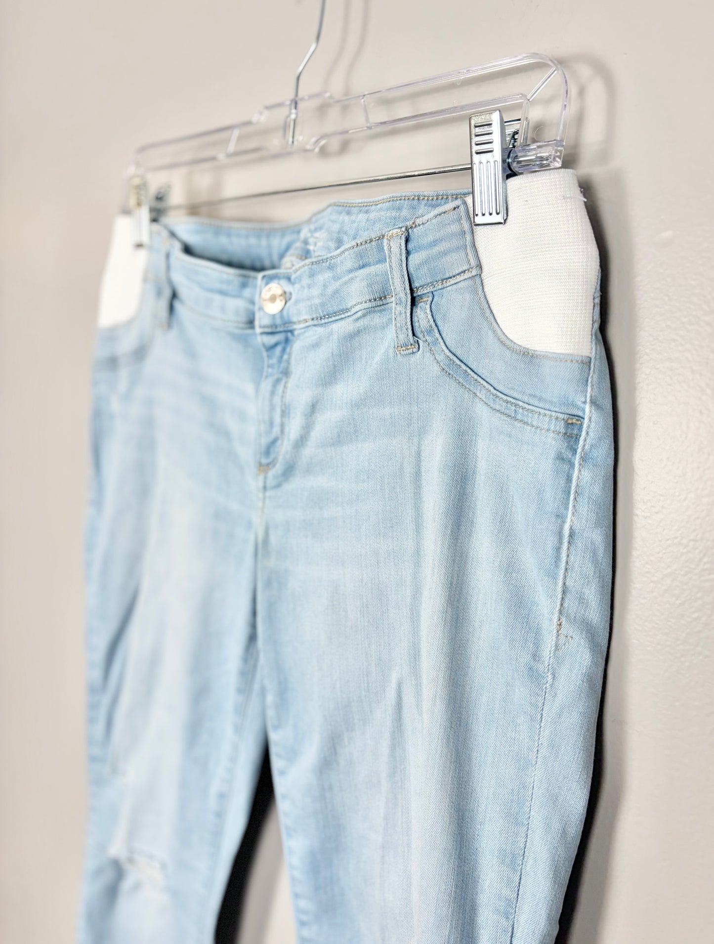 M/10 - Gap “Easy Legging” Light-wash Low Panel Denim