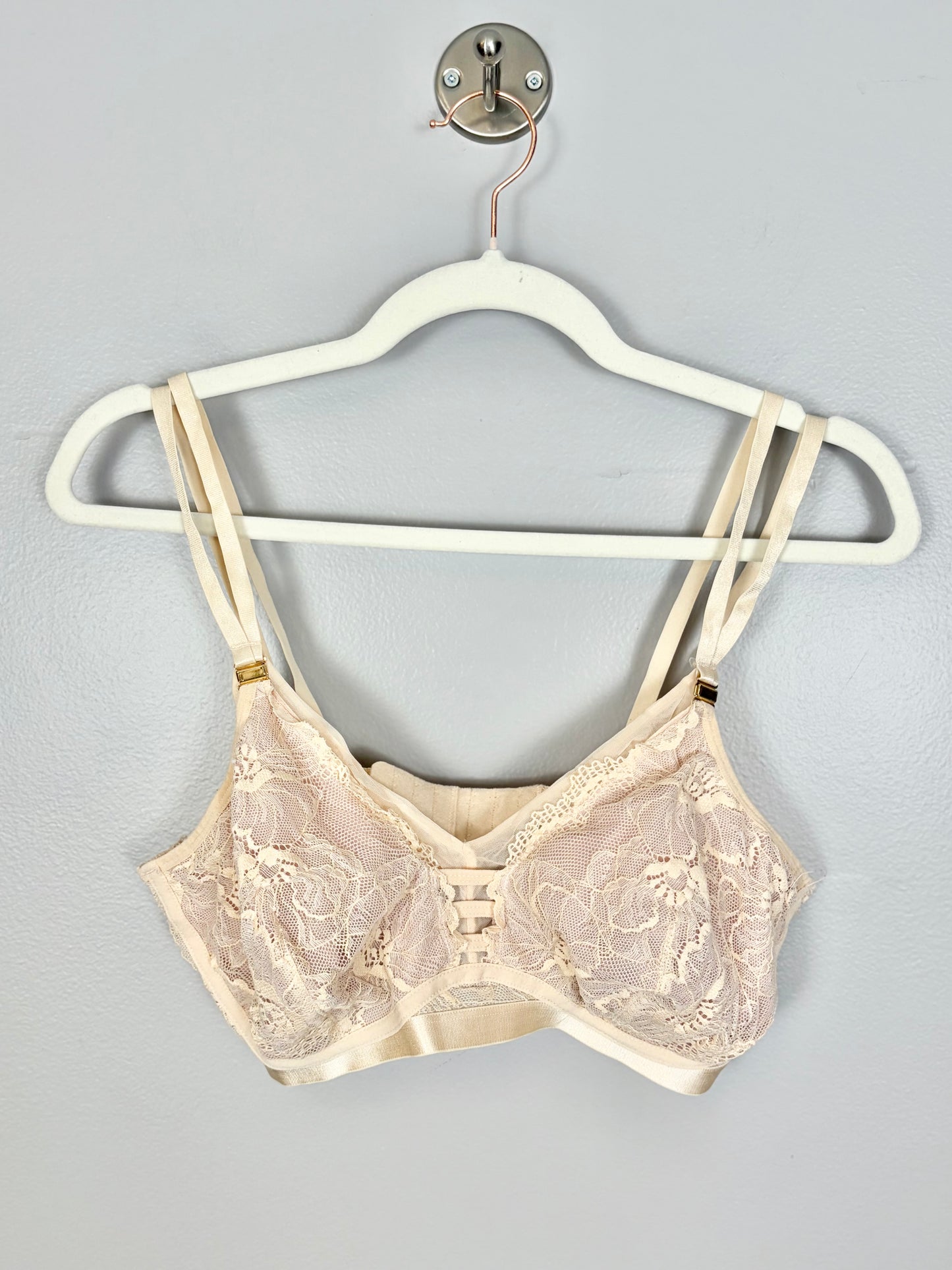 M/36H - Hot Milk Peach Lace Nursing Bra (Copy)