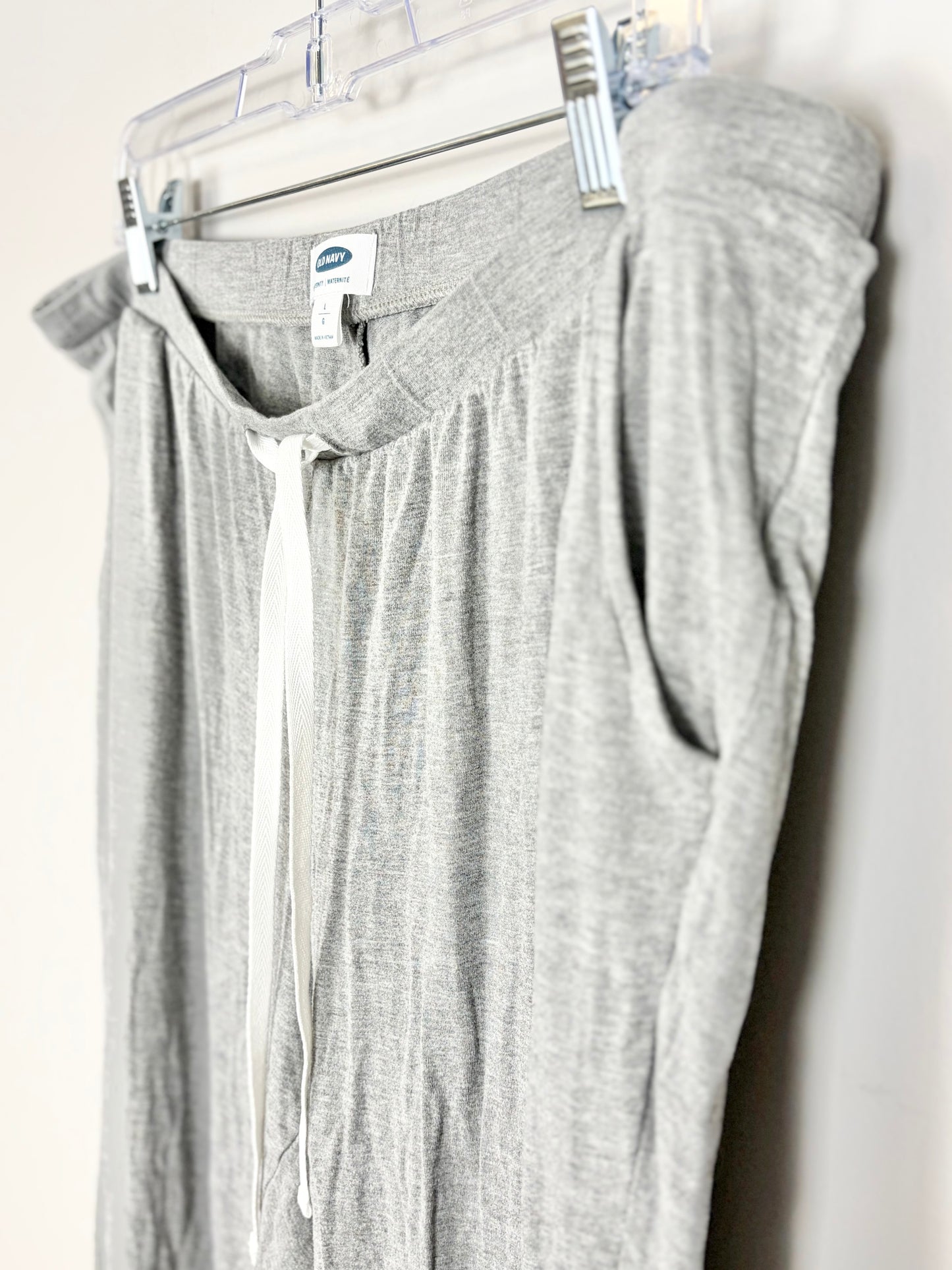 L - Old Navy Thin Grey Cuffed Lounge Pants