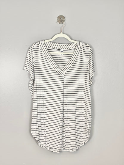 L - Old Navy Black & White Striped Shirt