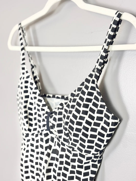 S - Thyme Black & White Swim Top
