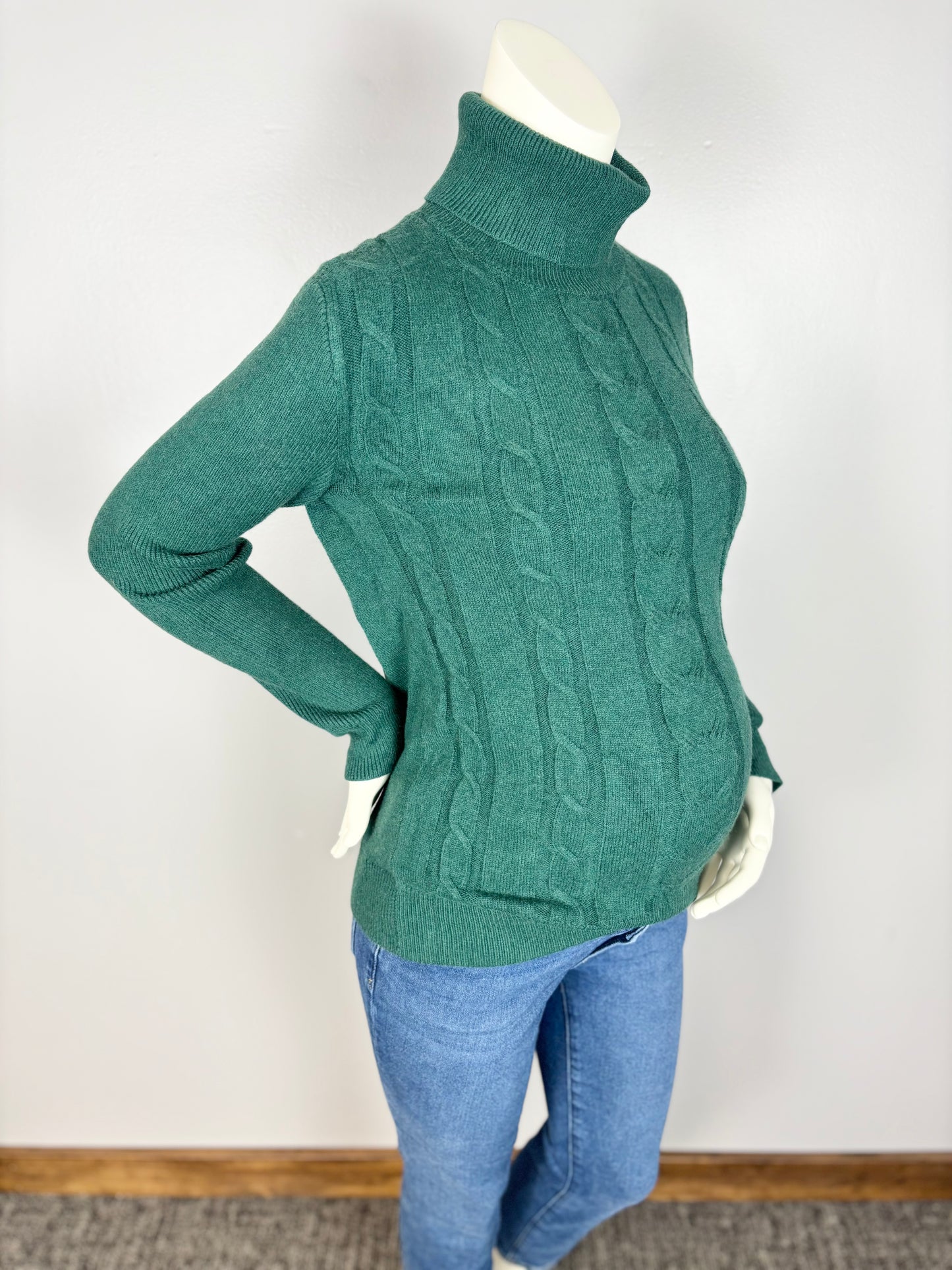 M - Emerald Green Cable Knit Sweater
