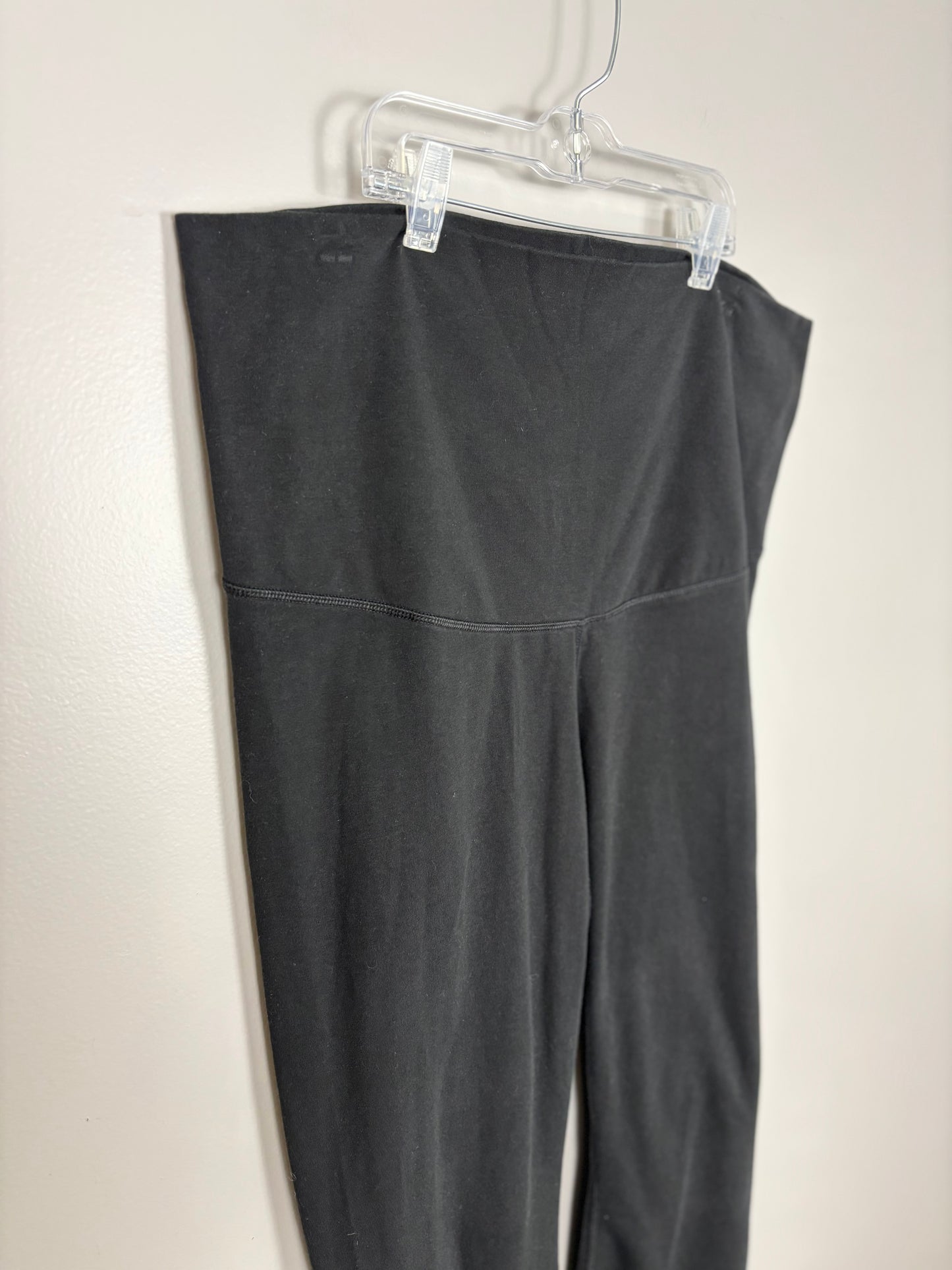 XL - Old Navy Active Black Powerchill Leggings