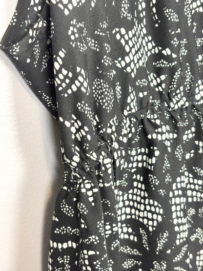 M/L - Unknown Brand Elastic Waist Tunic