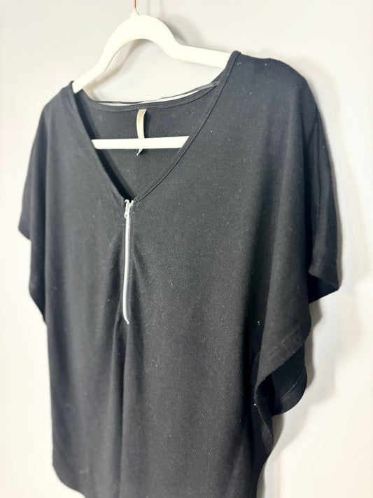 S - Thyme Black Zip-Access Nursing Shirt