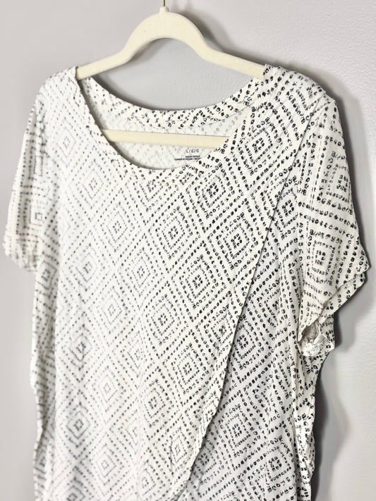 L - Motherhood Diamonds Nursing Top