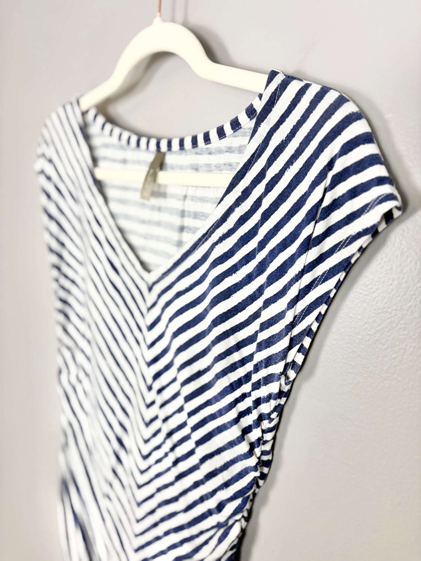 S - Thyme Diagonal Navy Stripe Tee