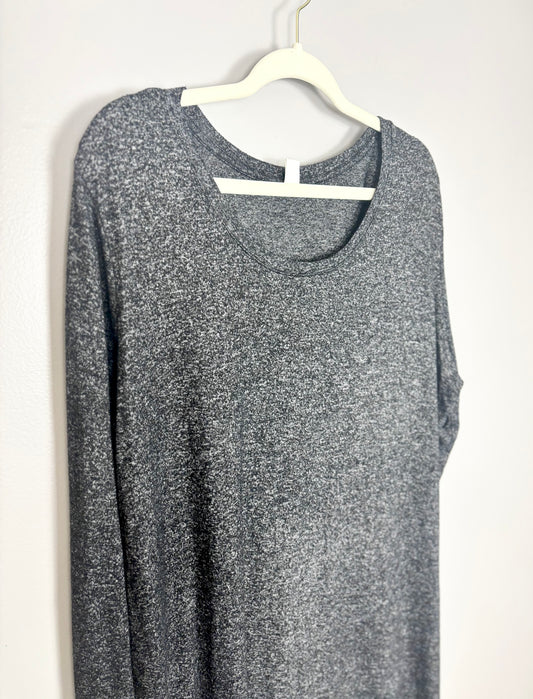 XL - Old Navy Variegated Dark Grey Top