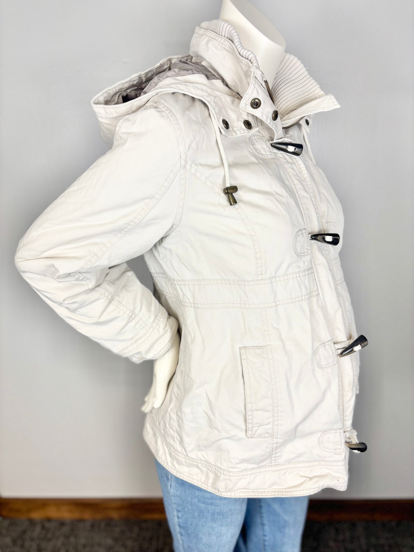 M - Motherhood Cream Toggle Jacket