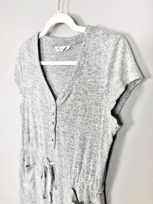 S - Thyme Nursing-Friendly Variegated Grey Shirt