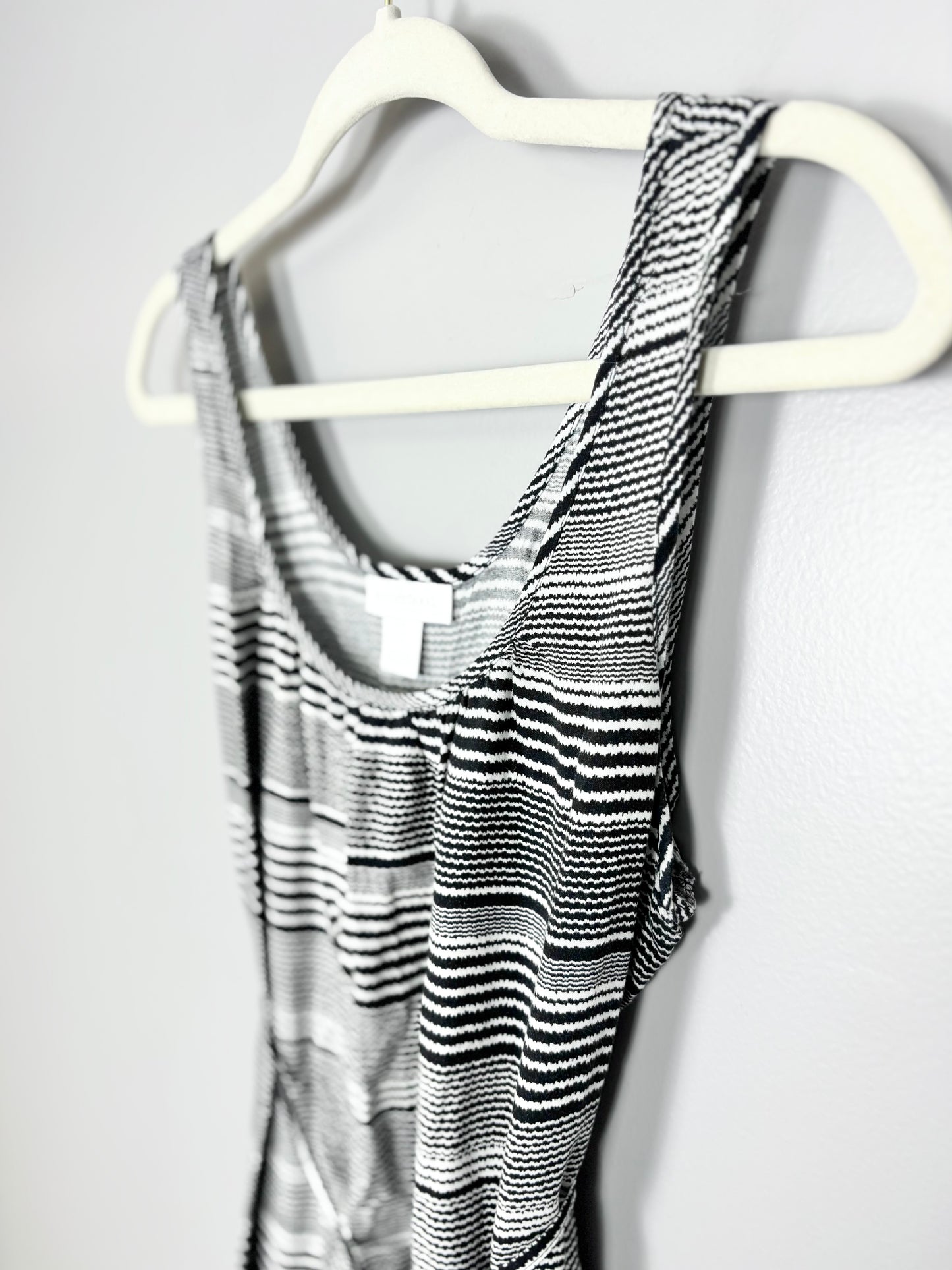 M - Motherhood Black & White Striped Sleeveless Blouse