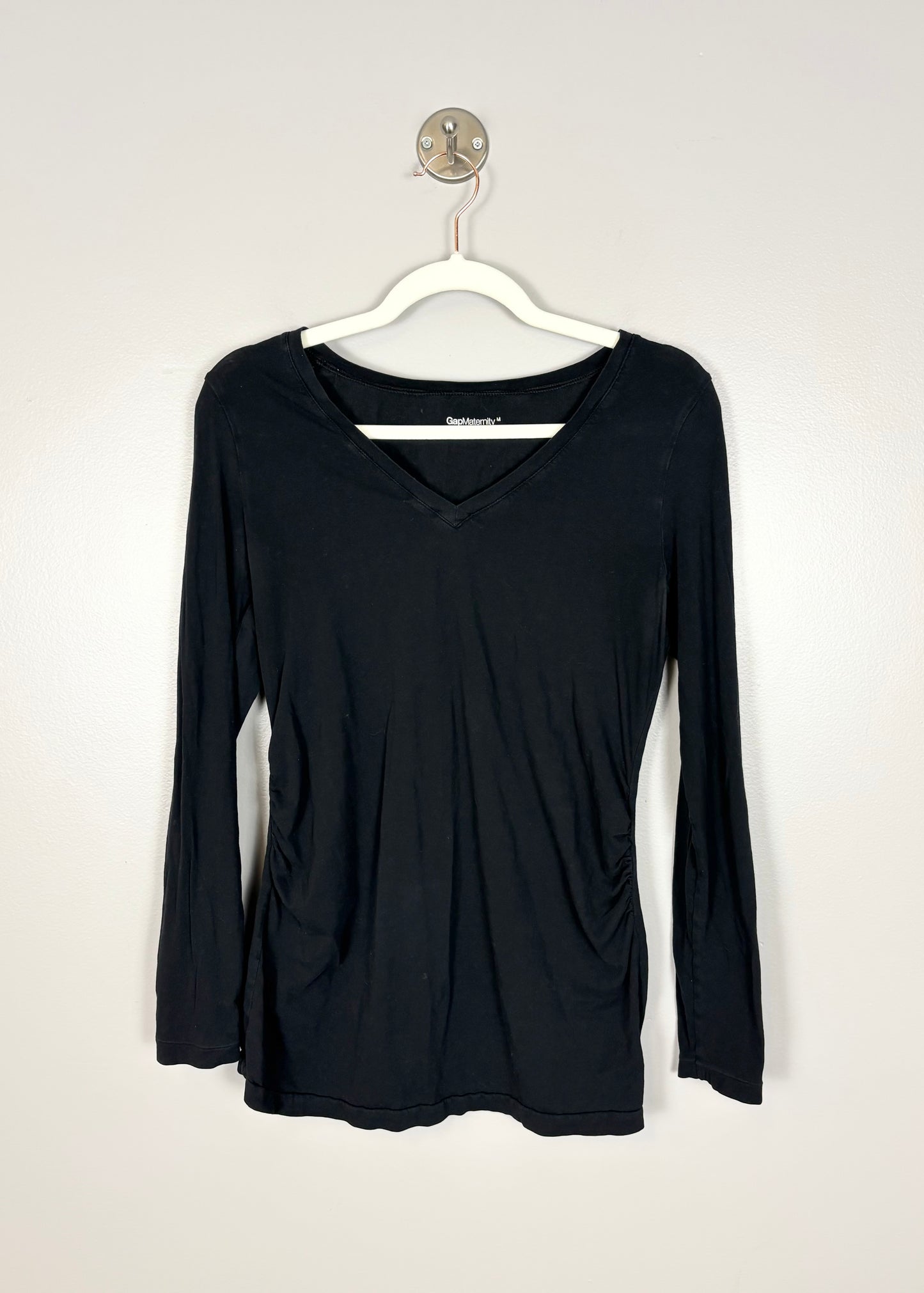 M - Gap Maternity Black Long-Sleeve Shirt