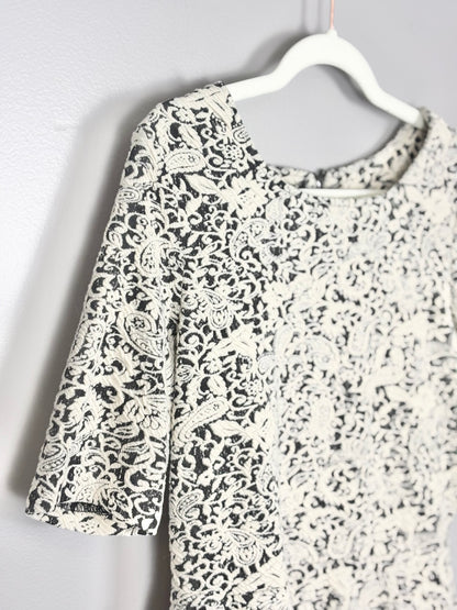 XL - Thyme Cream Tapestry Top