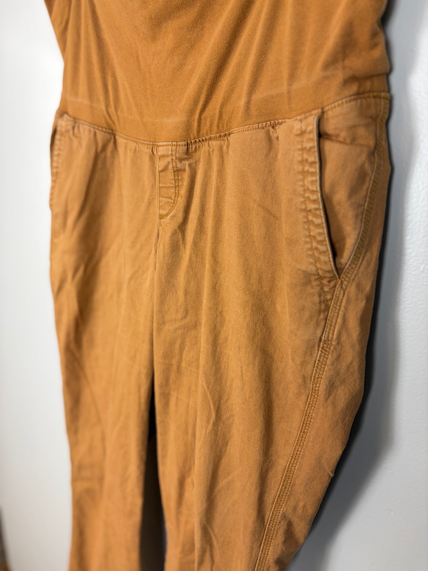 L - Old Navy Caramel Maternity Pants
