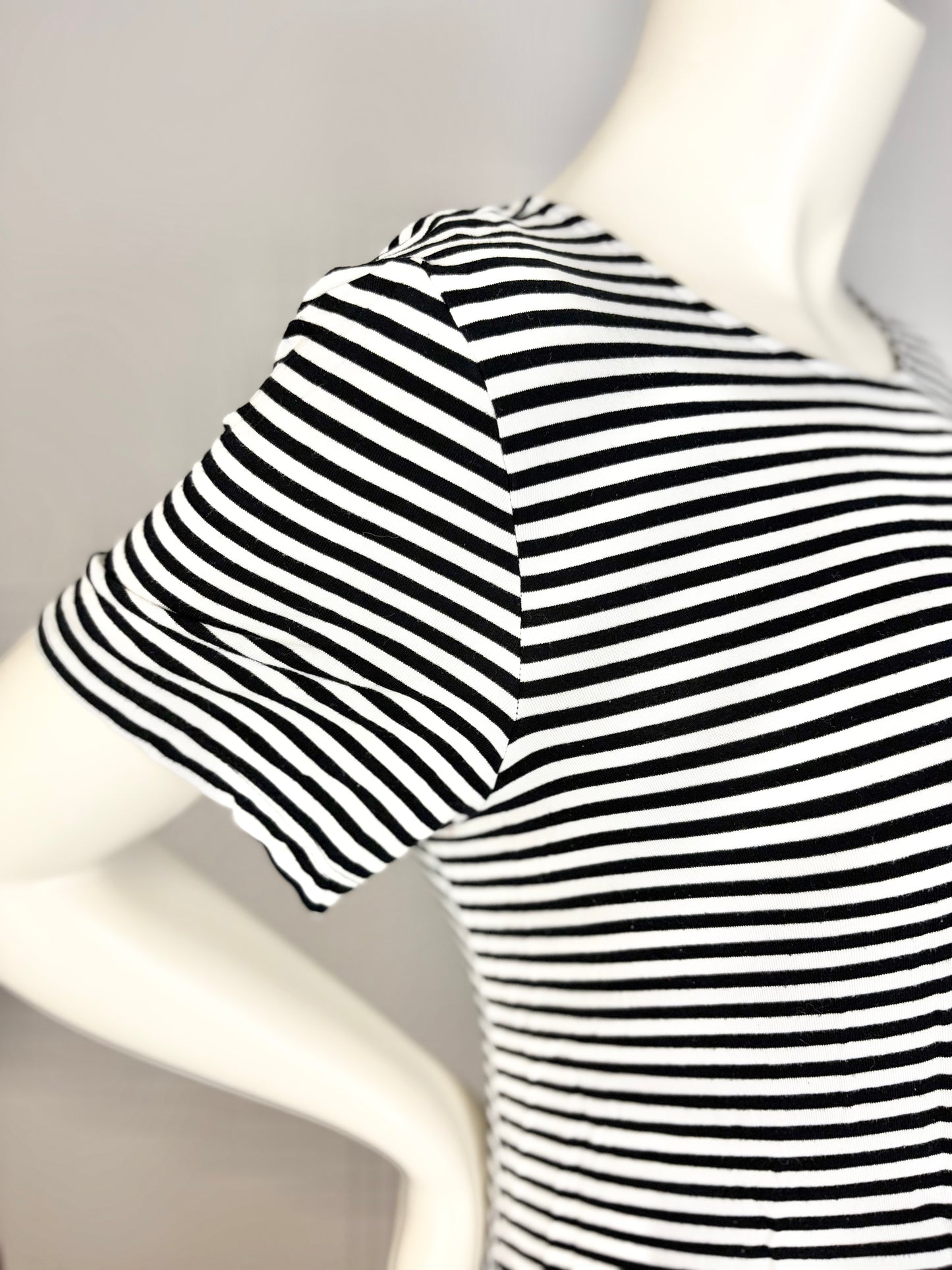 XL - Old Navy Black & White Striped Dress