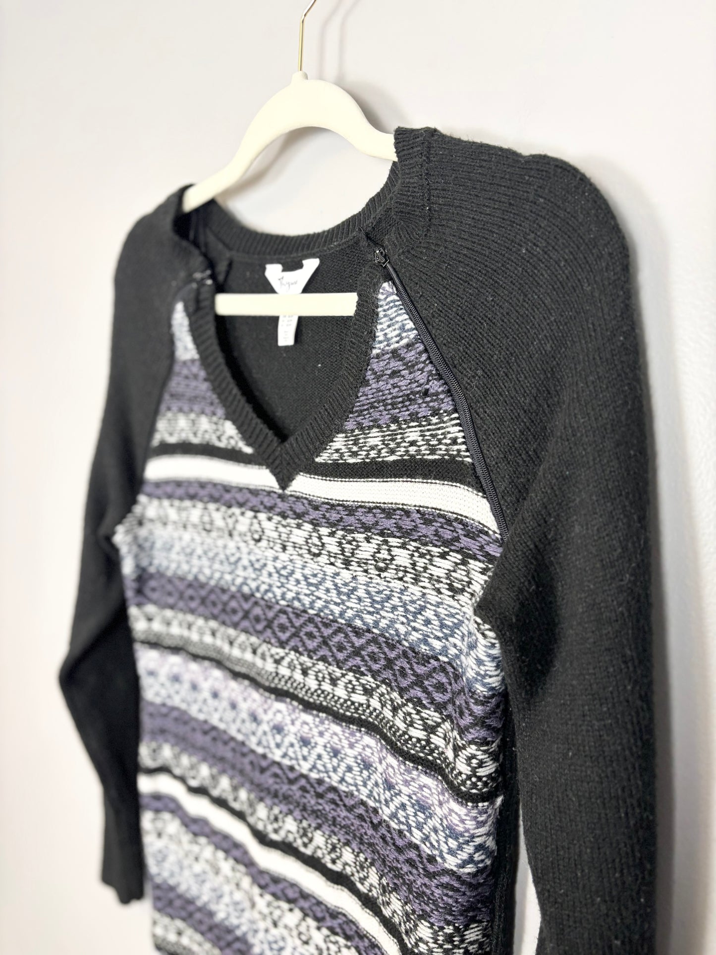 XS - Thyme Black & Purple Nursing Sweater