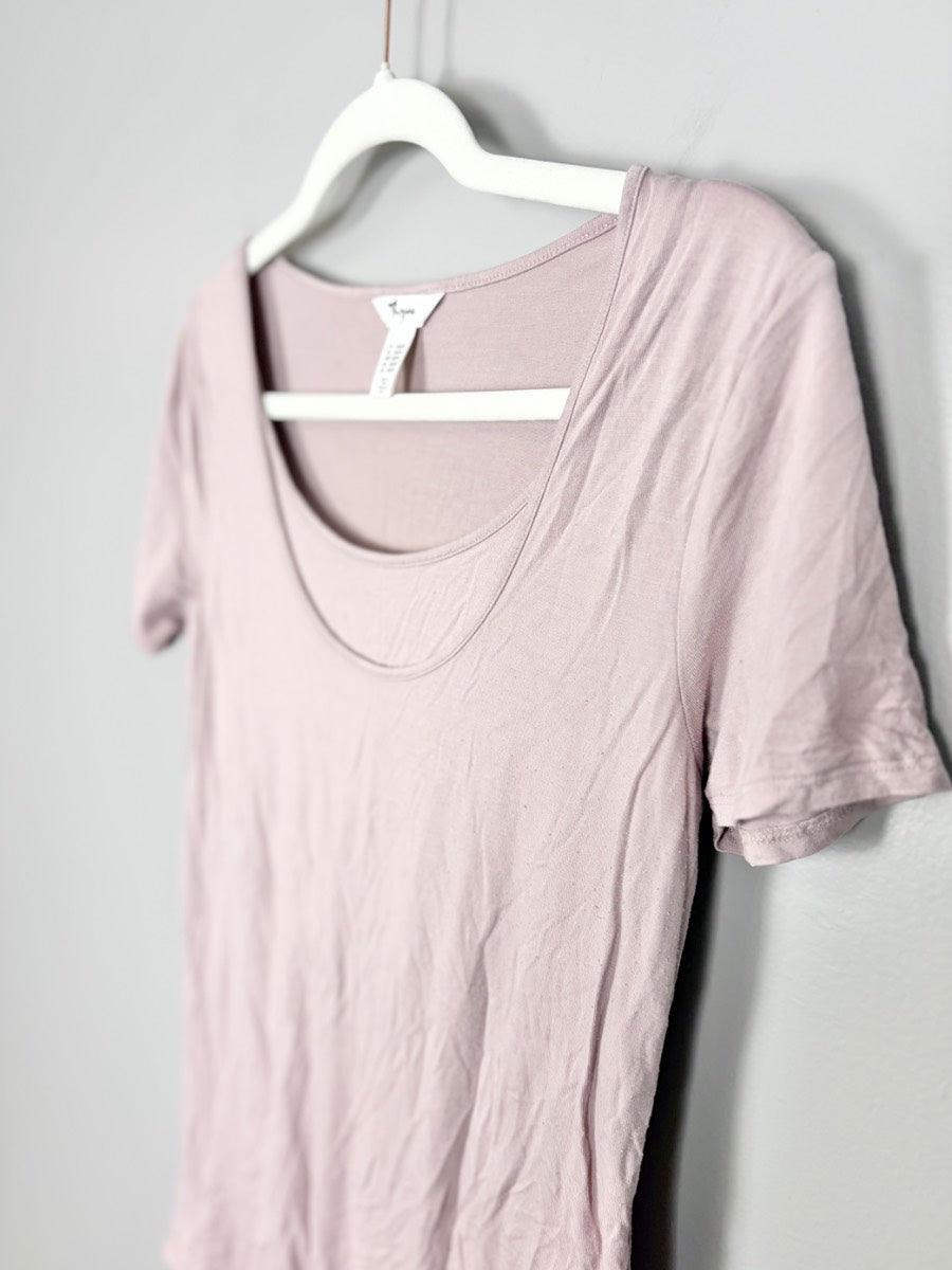 XS - Thyme Dusty Rose Scoop Neck Nursing Tee