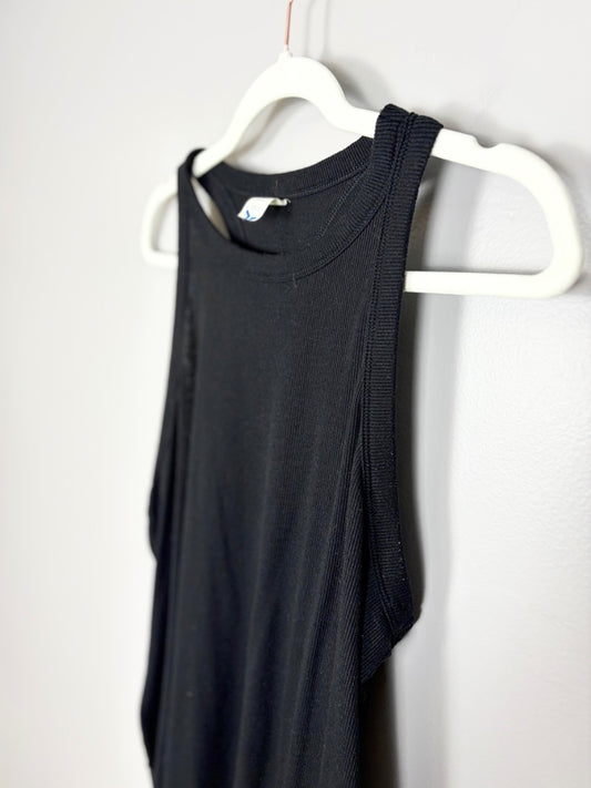 L - Old Navy Charcoal Sleeveless Ribbed Tank