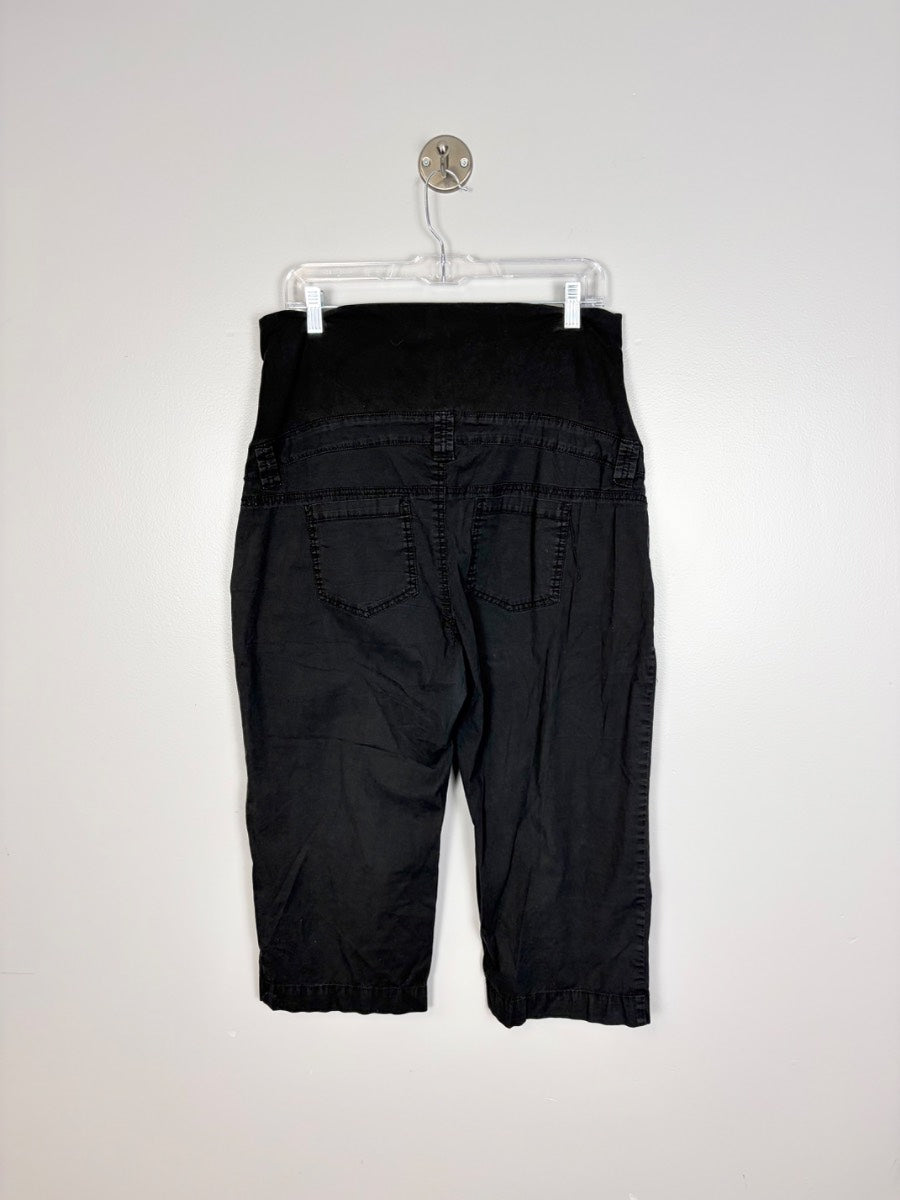 L - Thyme Black Capri Pants