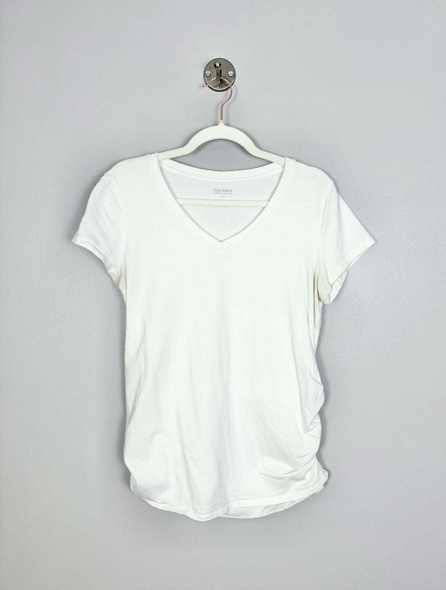 L - Old Navy White V-neck Tee