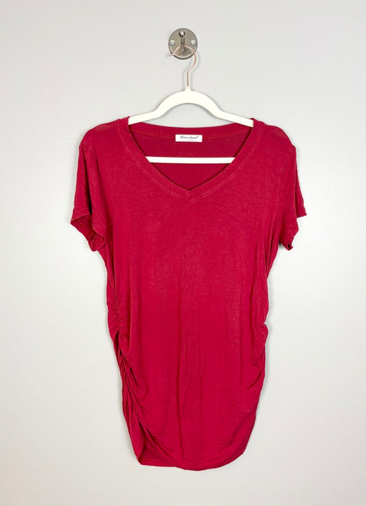 L - Bearsland Red V-neck Tee