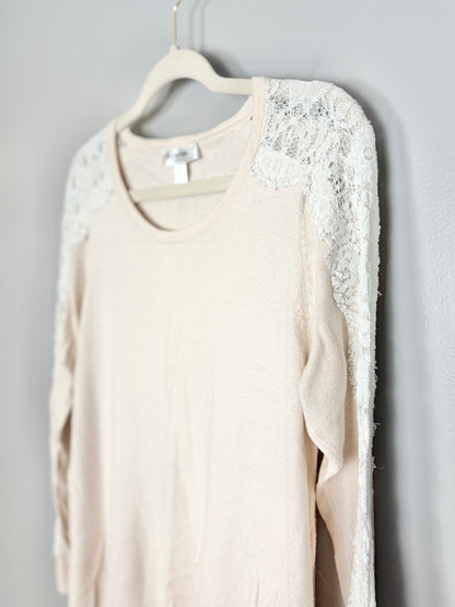 M - Motherhood Lace Sleeve Top