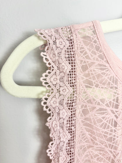 M - Gap Pink Lace Tank