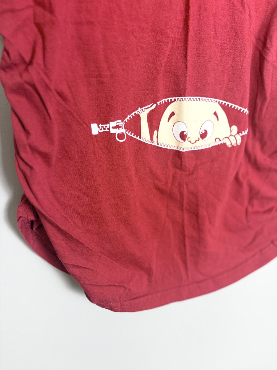 M - Novelty Red Peekaboo Maternity Tee