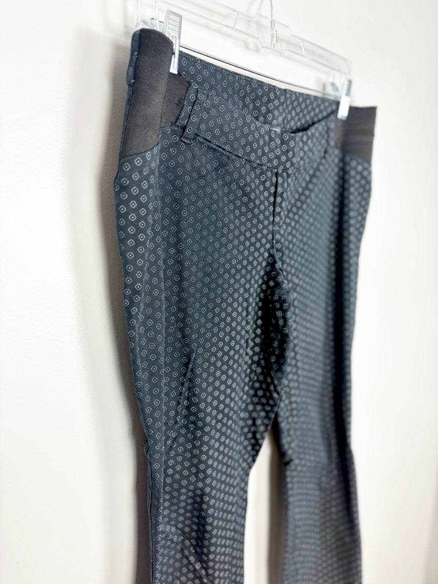 M/6 - Old Navy Tiny Dots Pixie Pants