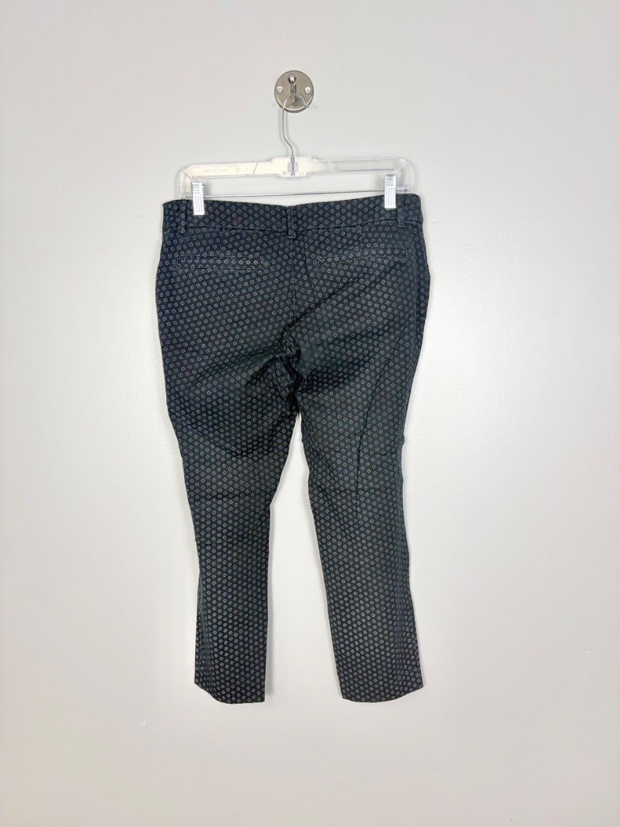 M/6 - Old Navy Tiny Dots Pixie Pants