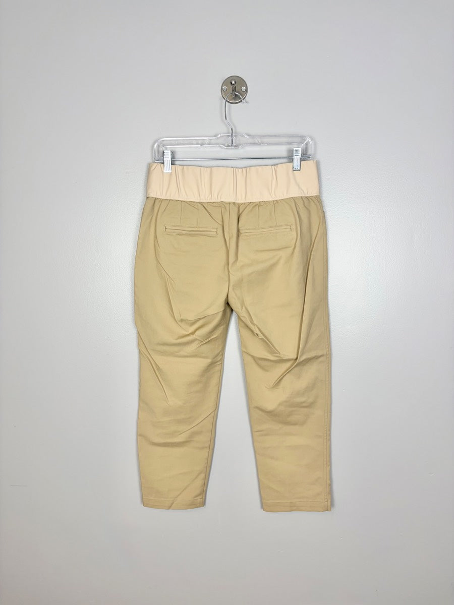 M/8 - Gap Khaki Crop Pants