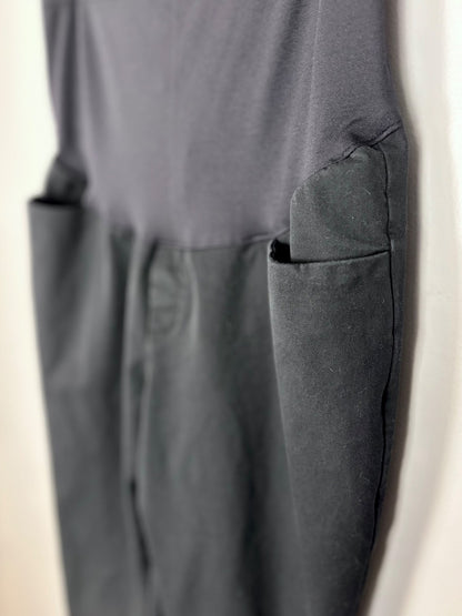 L - Old Navy Black Slim Trousers